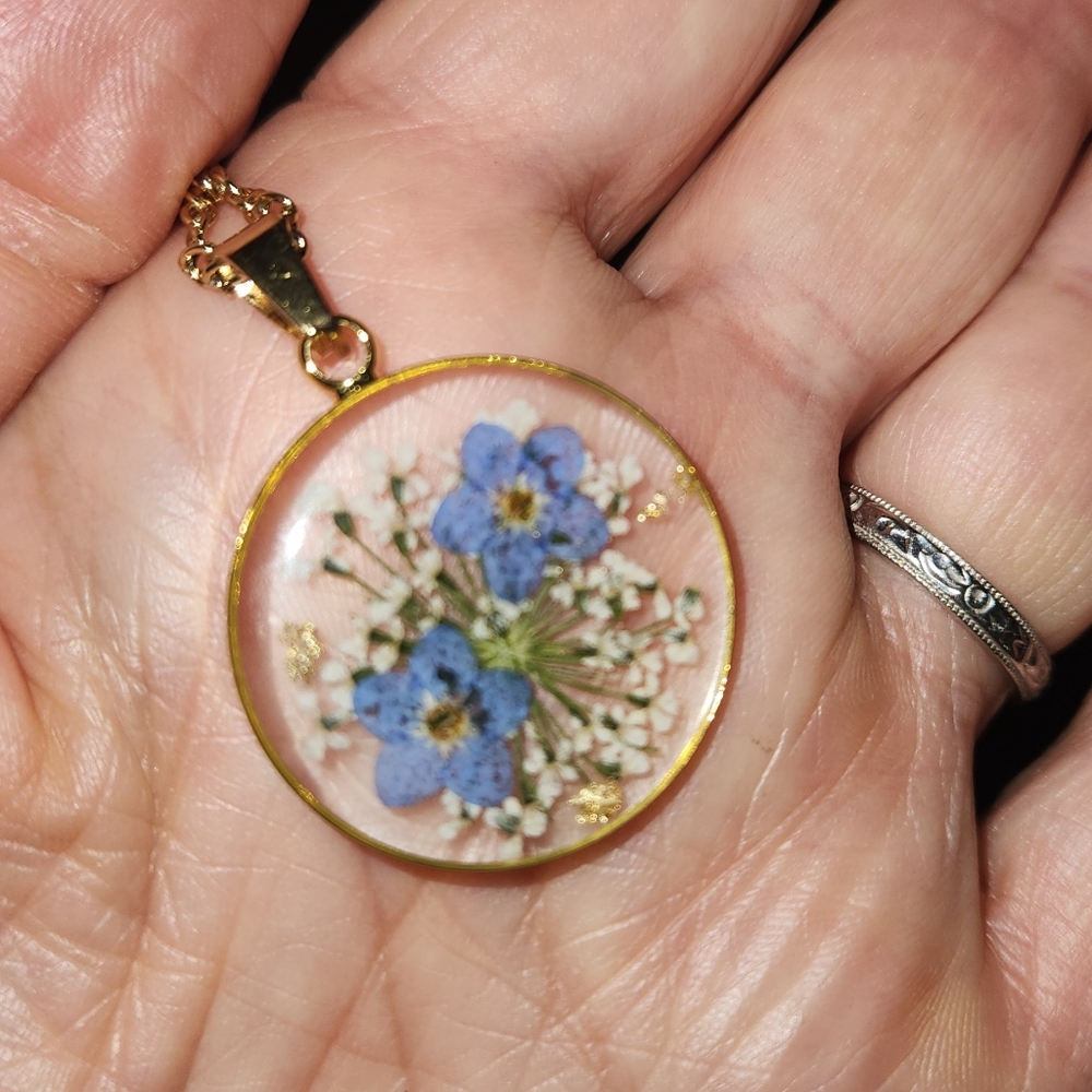 Pressed flower necklace